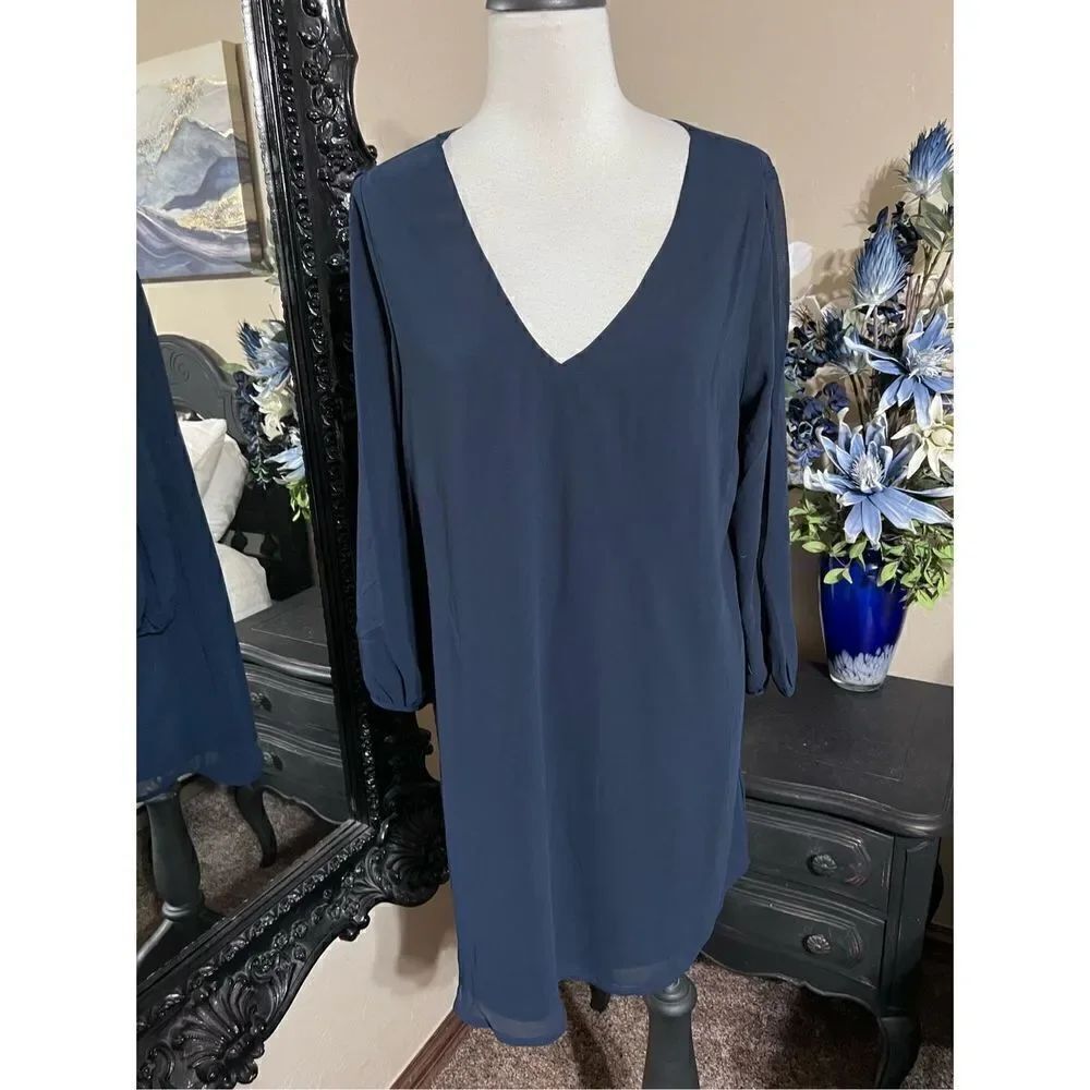 Lulu's Peek a Boo Sleeve NWT Chiffon A Line Navy Dress
